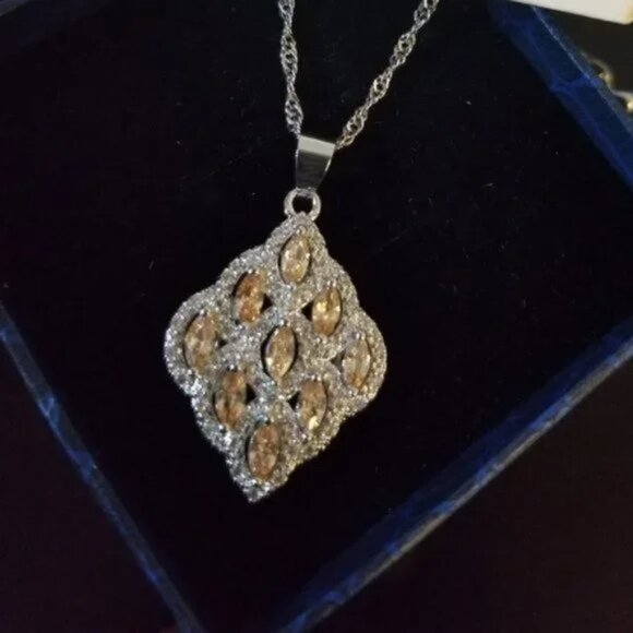 Swarovski Emelents Marquise Yellow stone  925  Women's Necklace - Picture 3 of 8
